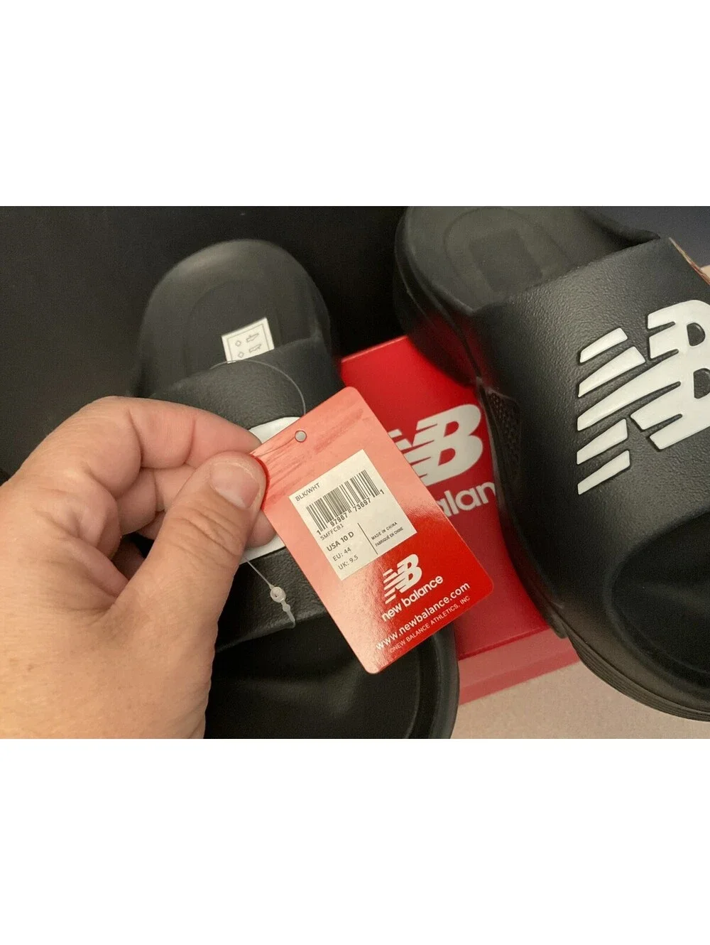 New! Mens New Balance Fuel Cell Black/White Recovery Slip On Sandals. Size 10D.